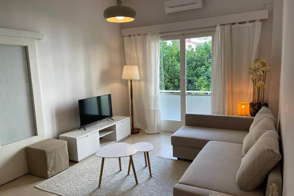 Studio Stay Apartment Каламата Экстерьер фото