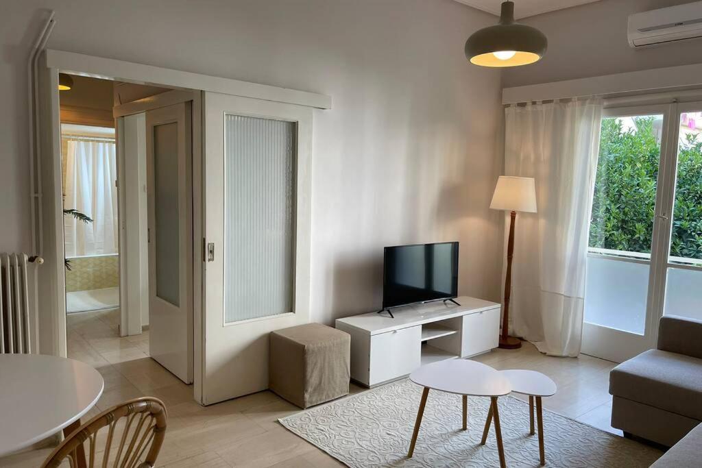 Studio Stay Apartment Каламата Экстерьер фото